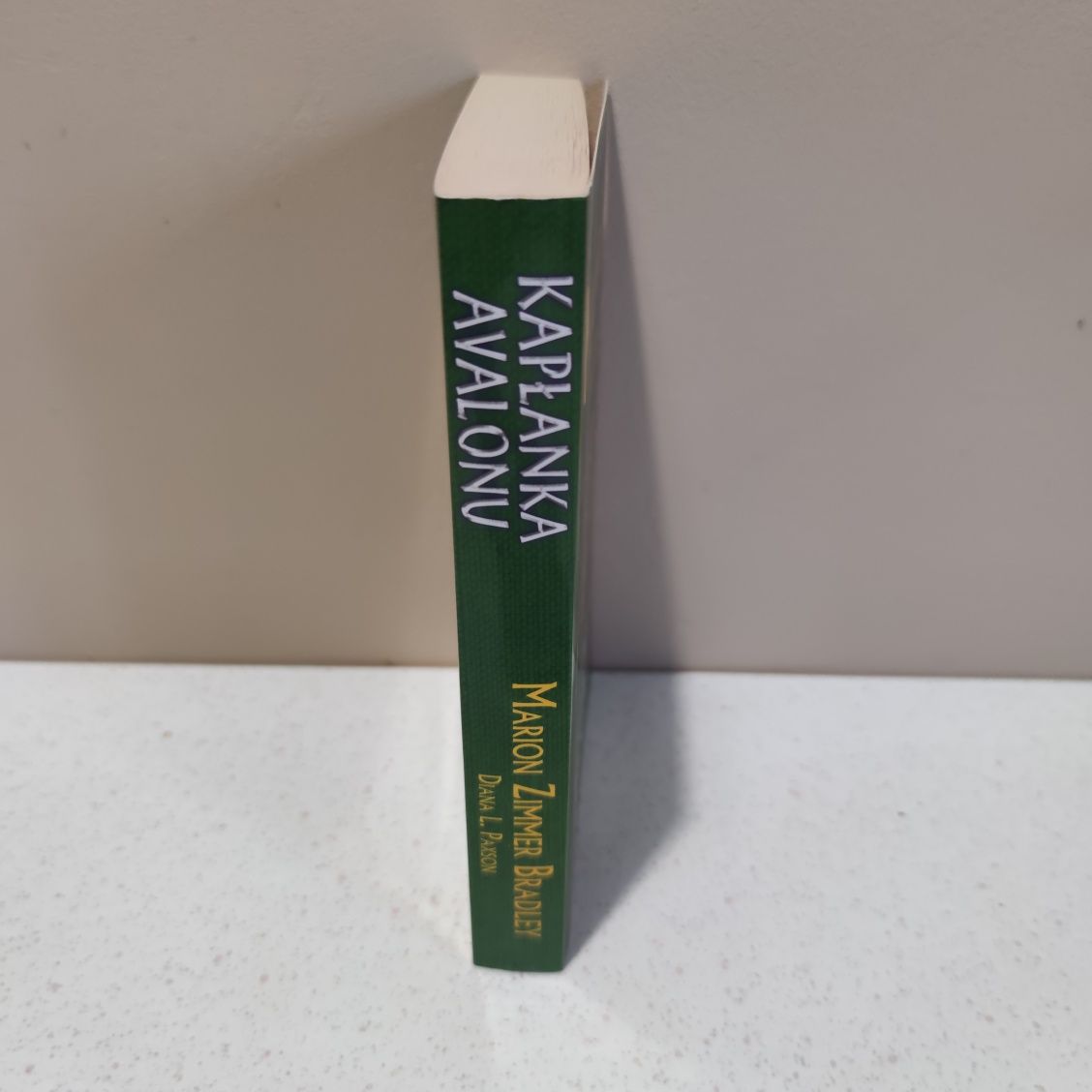 Marion Zimmer Bradley Kapłanka Avalonu
