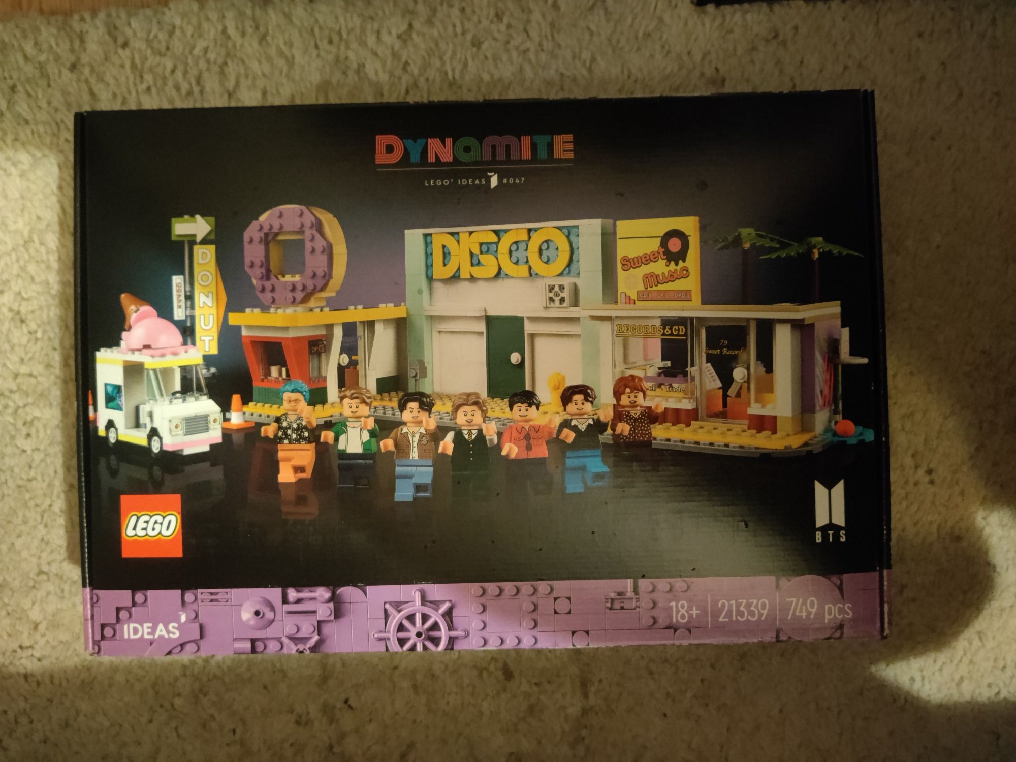Lego Ideas 21339 BTS Dynamite