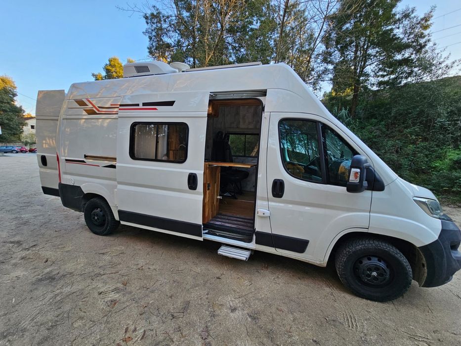 Jumper convertida em autocaravana