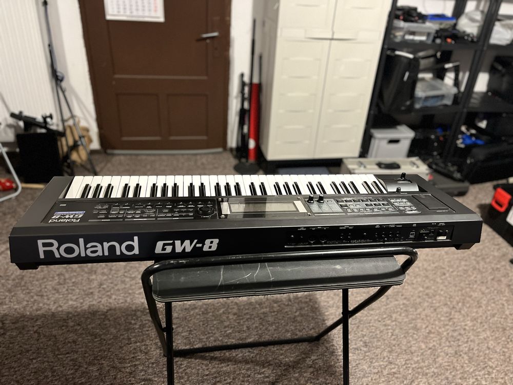 Roland GW-8 stacja robocza/keyboard