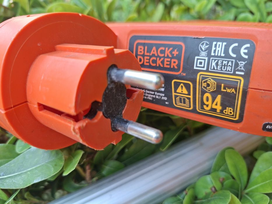 Aparador e Cortador Relva Como novo, Black & Decker usado
