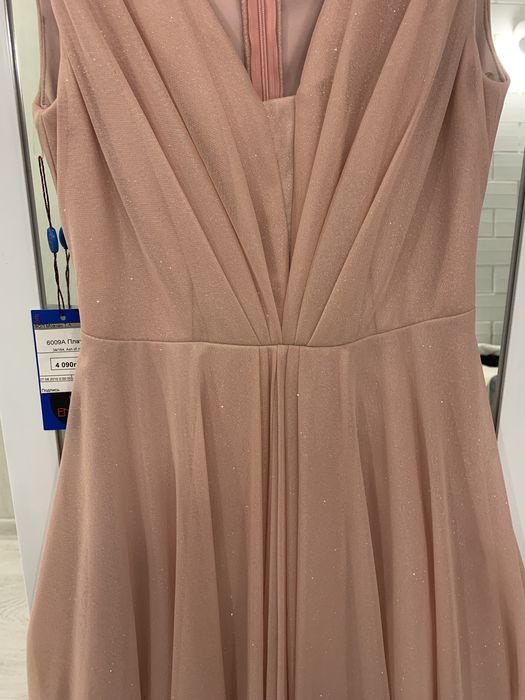 Платье нарядное выпускное