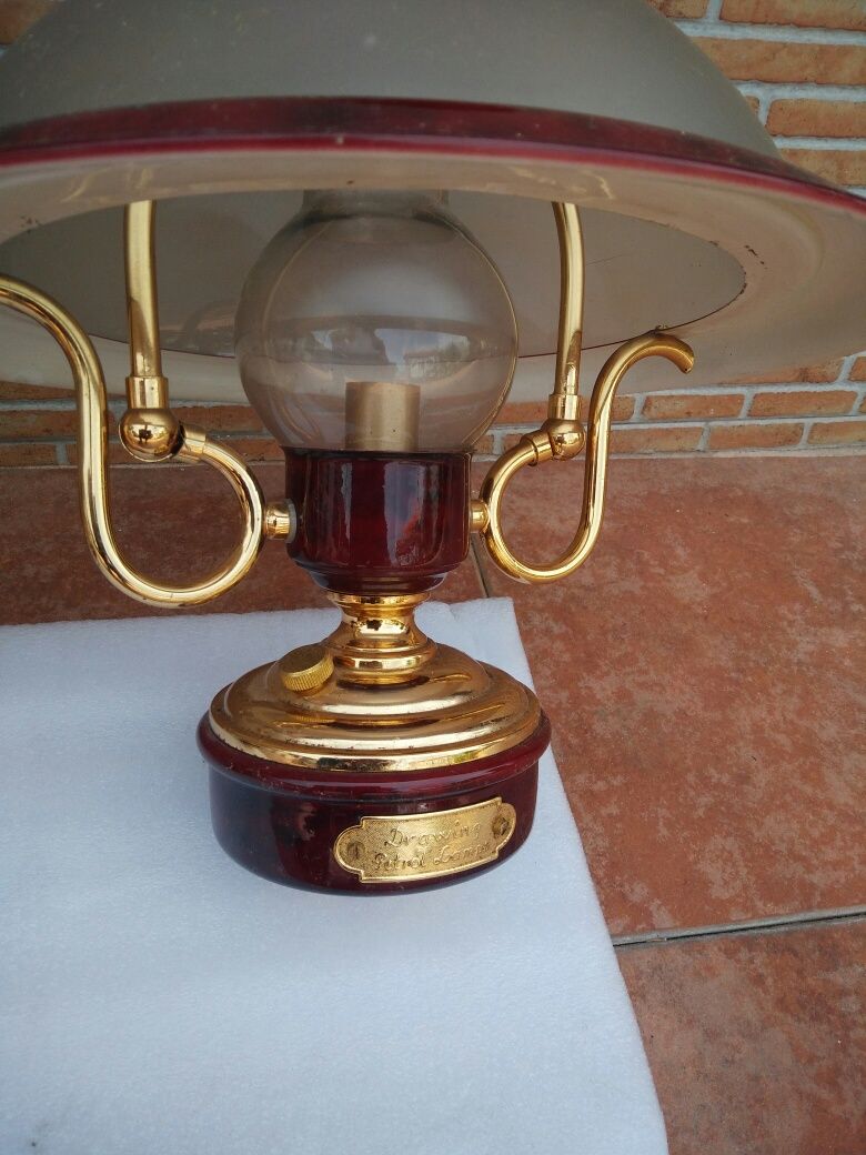 Candeeiro imitação petróleo