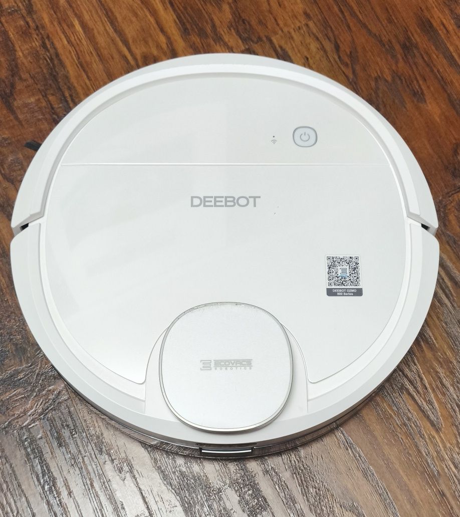 Робот пилосос ECOVACS Deebot Ozmo 900