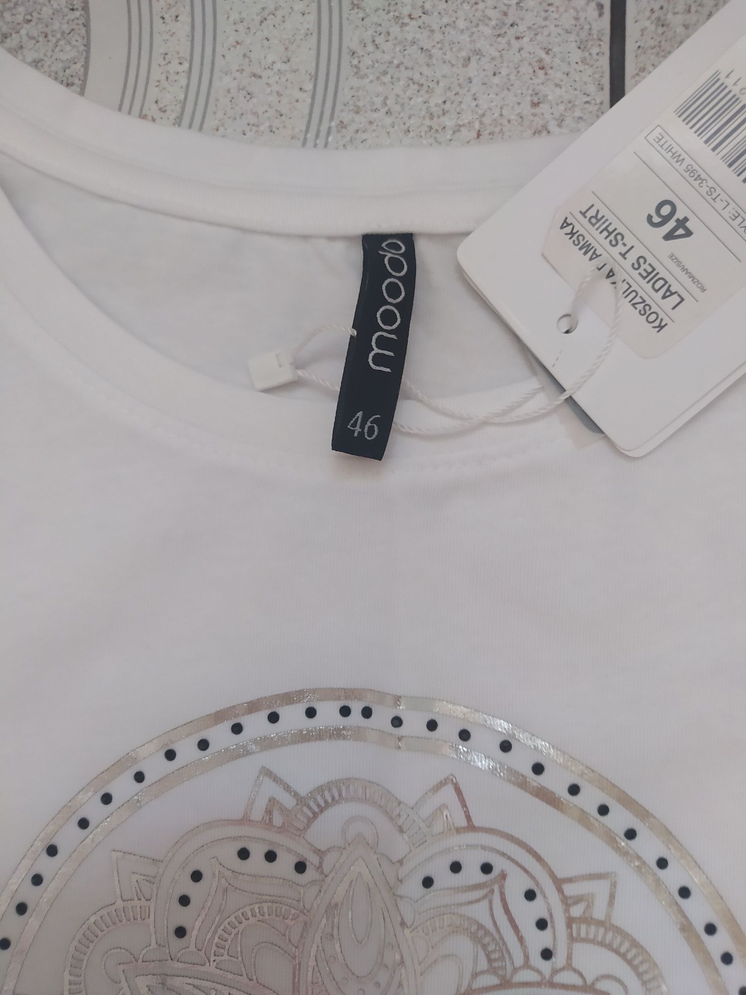 NOWY Biały T-shirt MOODO r. 46