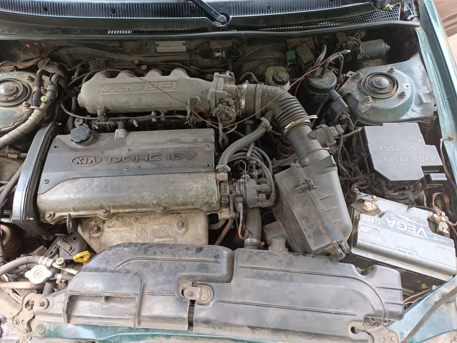 Продам KIA Clarus на запчастини