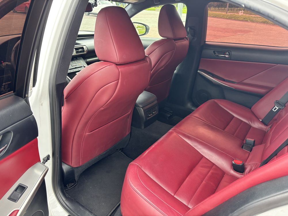 Lexus is200T F sport