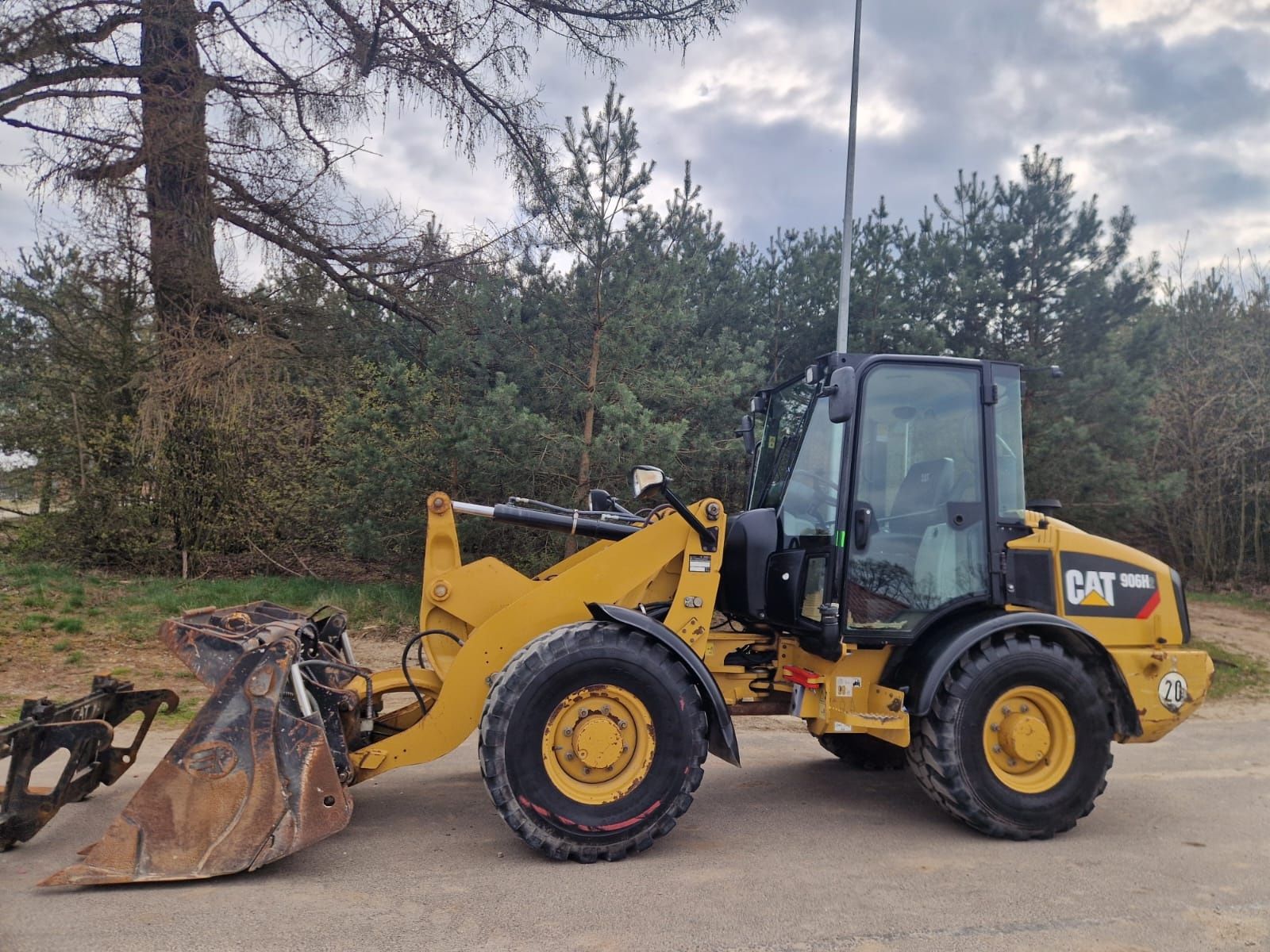 Ładowarka Caterpillar 906 H2 rok 2015