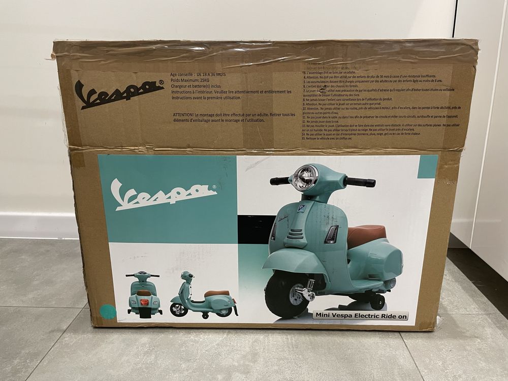 Jeździk Dziecięcy Elektryczny Skuter Vespa gts