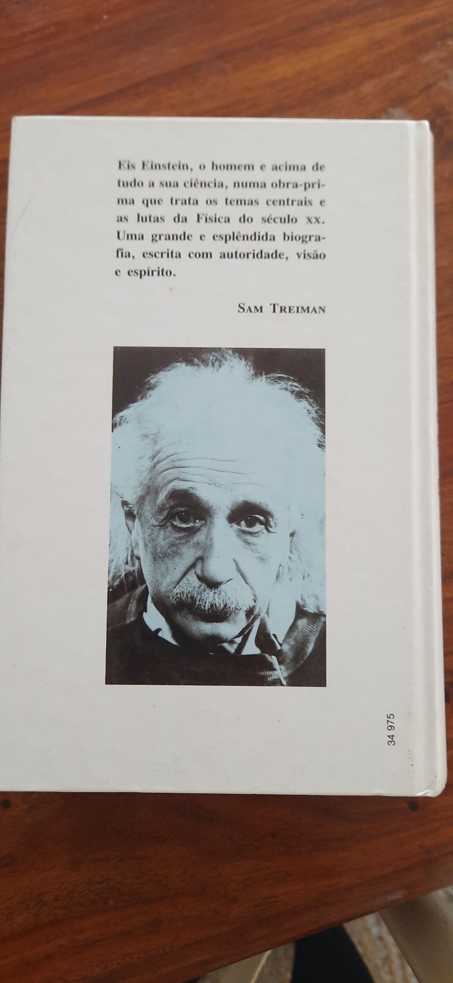 Livro Subtil é o senhor A vida e o pensamento de Albert Einstein