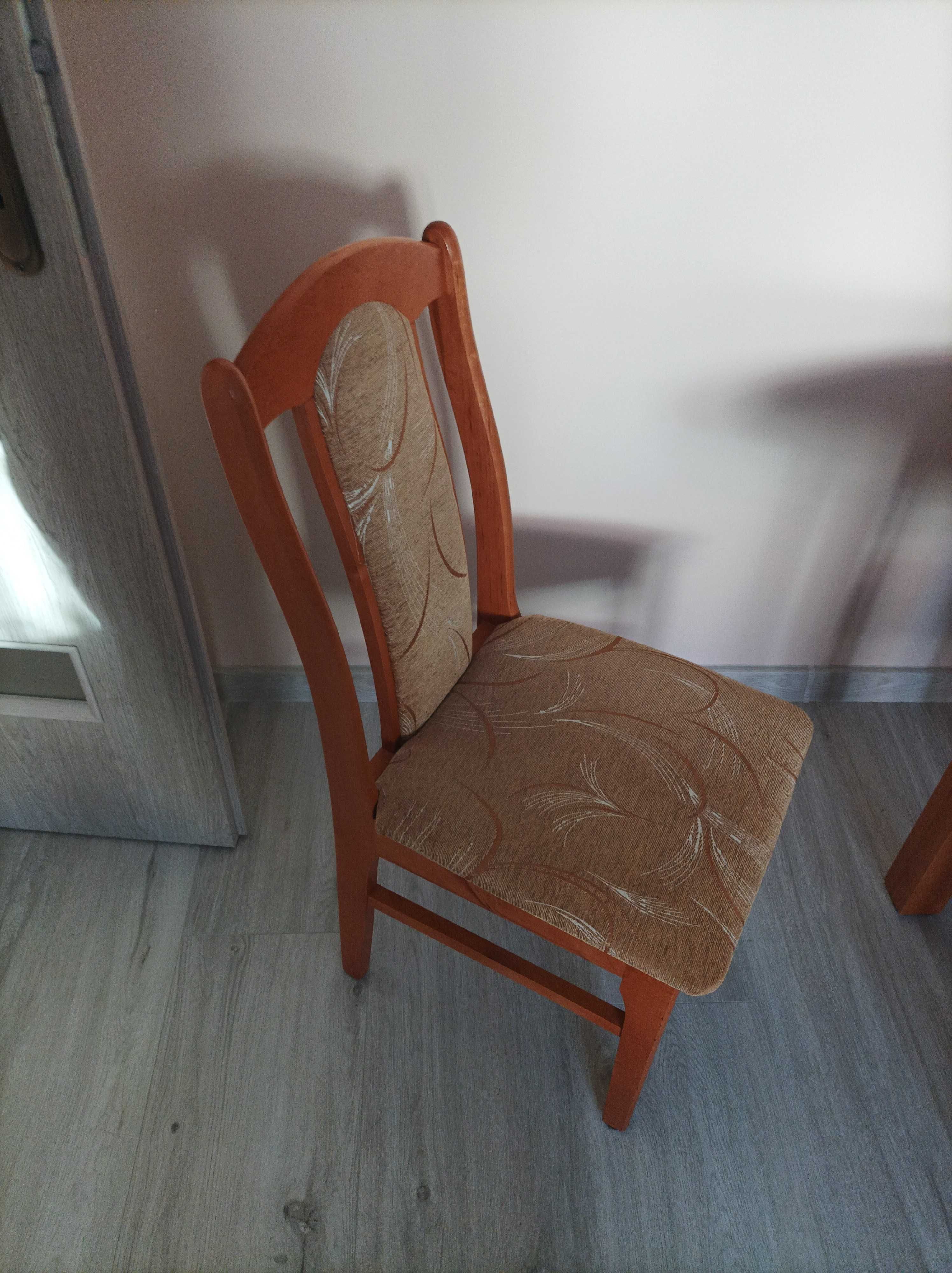 Stół rozkładany do salonu