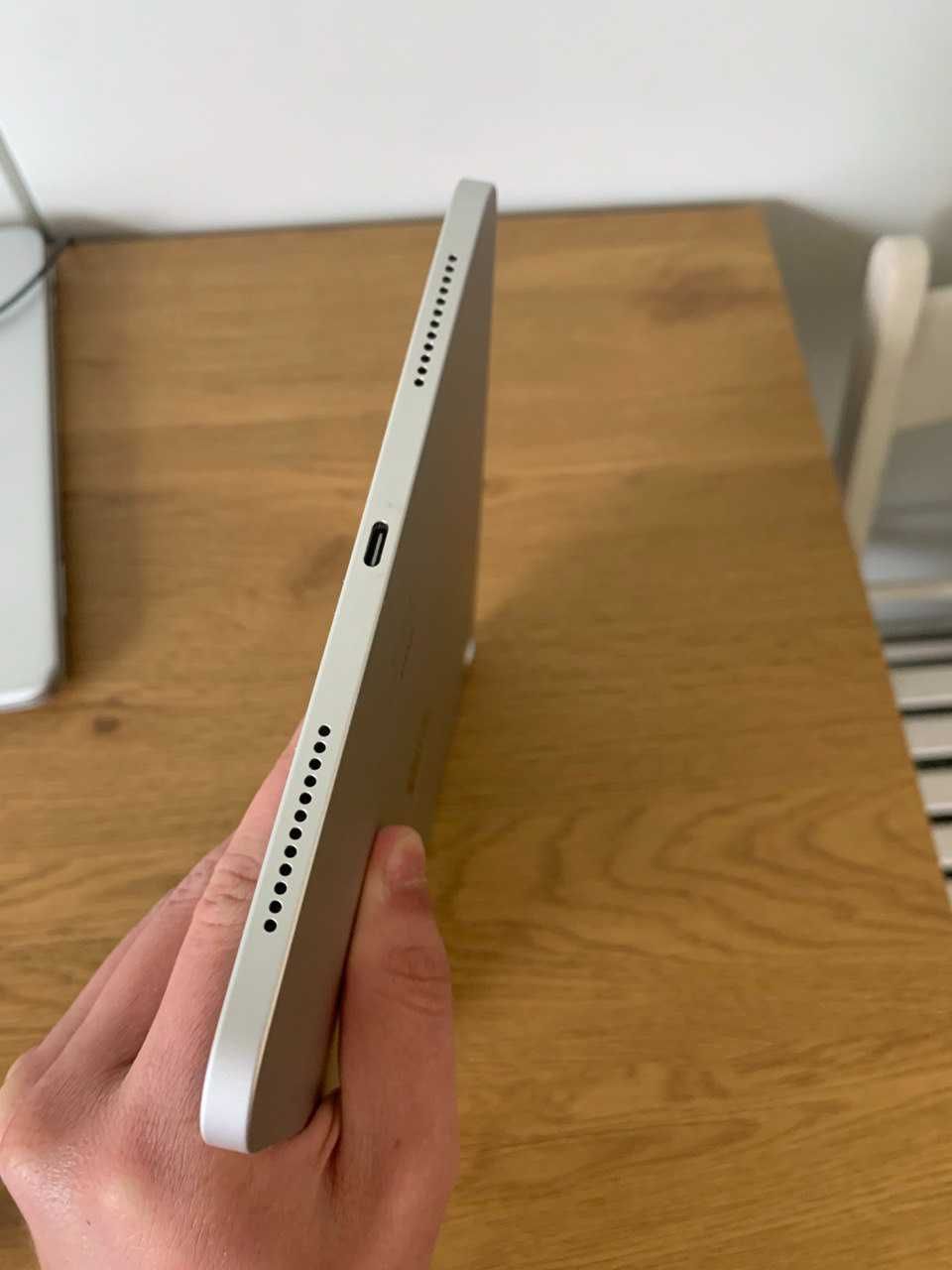 Apple iPad 10. generacji 10.9” 64 GB Wi‑Fi – Stan idealny