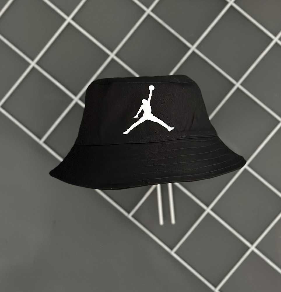 Панама Nike Air Jordan черная с белым голотипом