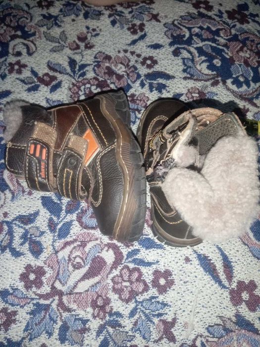 Продам дитячі сапожки