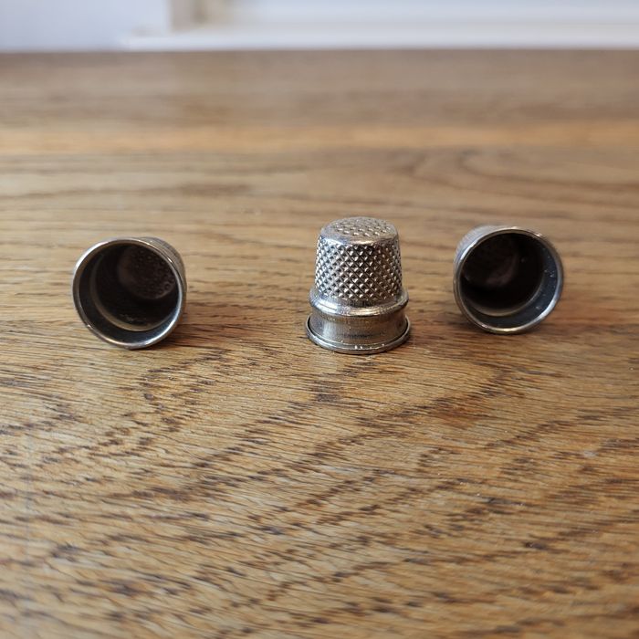 Stare naparstki metalowe 3szt ¹⁰⁹