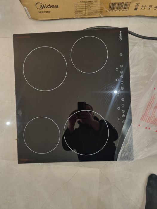 Plyta ceramiczna midea , 4 pola grzewcze , nowa