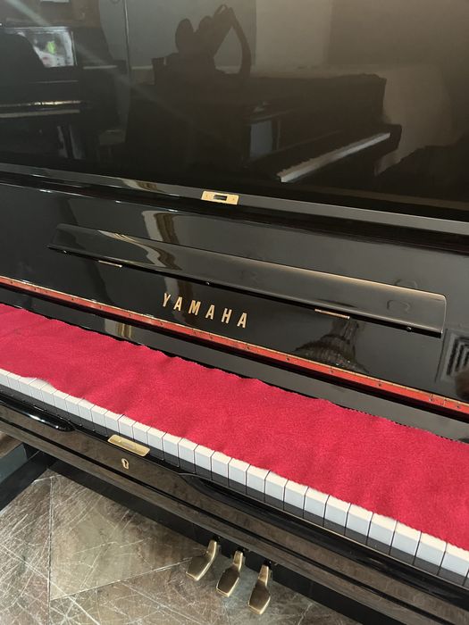 Piano vertical yamaha modelo u3 de boa qualidade exelente afinado