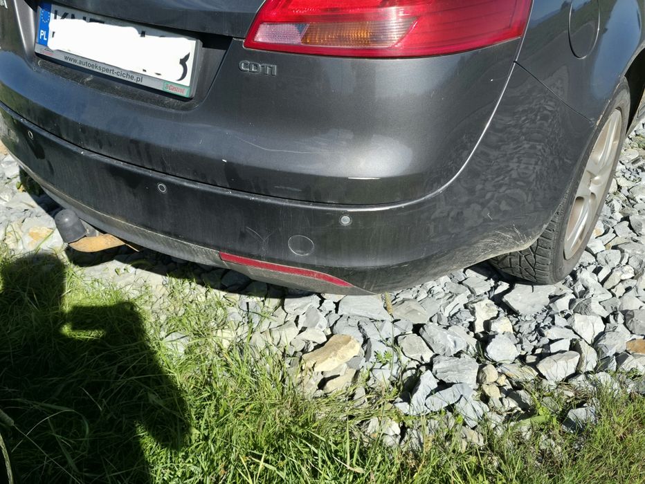 Opel Insignia 2.0 CDTI zderzak tył Z177 PDC