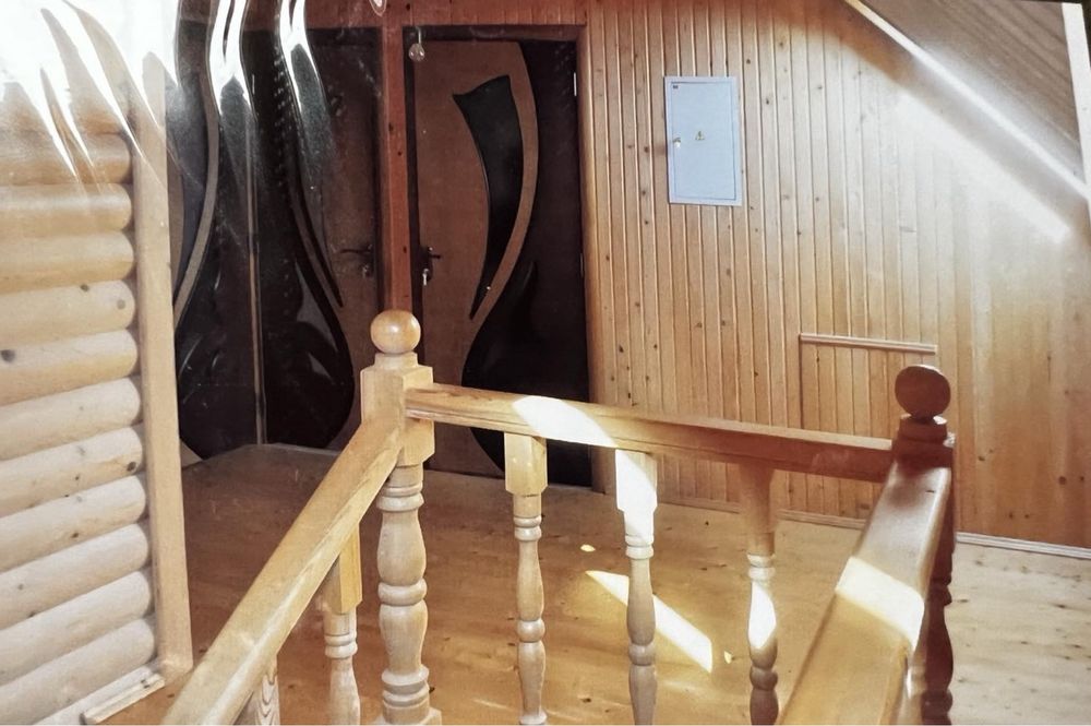 Продаж в Мігово будинок дуплекс на дві сіміі