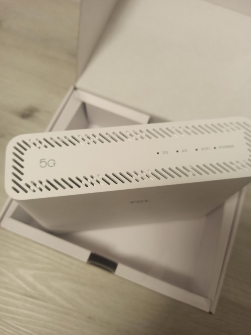 Router TCL LinkHub HH512LM