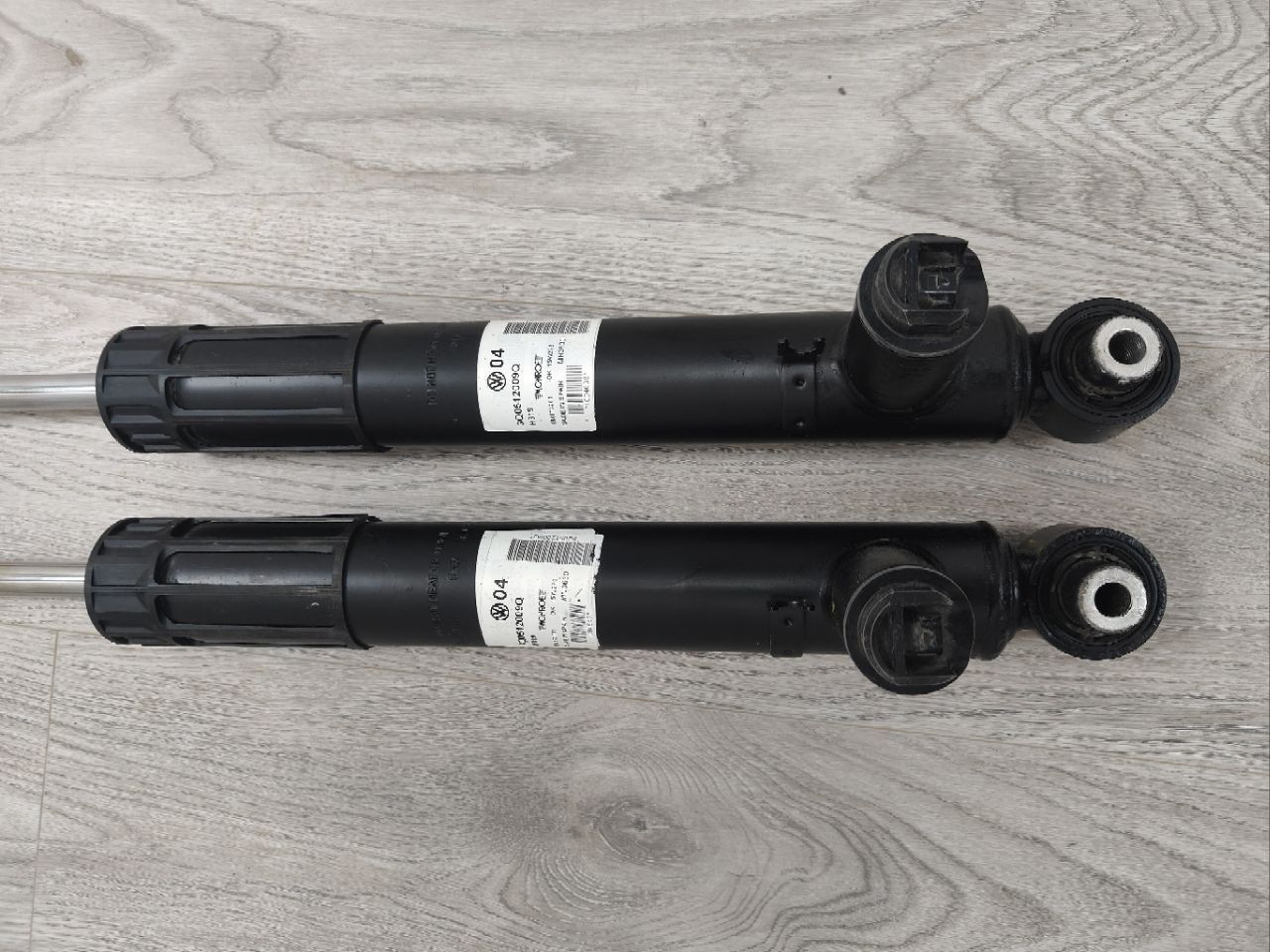 Амортизатори dcc 3Q0512009Q Skoda A7, Superb , Kodiaq . Vw B8, Tiguan