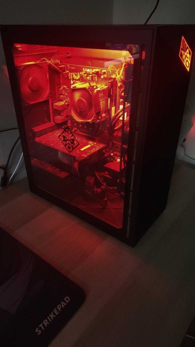 PC Gamer Omen Obelisk