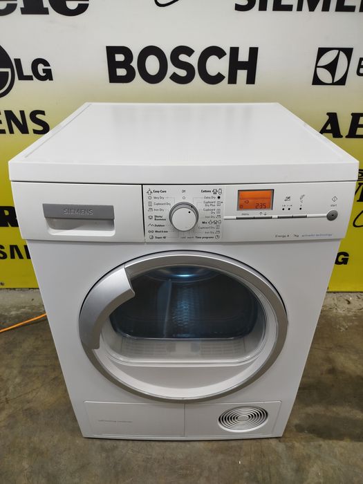 Сушка для одягу фірми Siemens, модель WT46W560BY