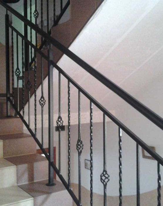 Ogrodzenia, balustrady, barierki, meble, metaloplastyka
