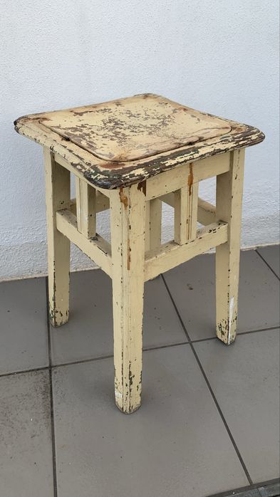 Banco antigo de taberna