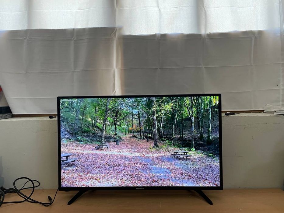 Телевізор Hisense 39” Full HD Smart TV (модель H39A5600)