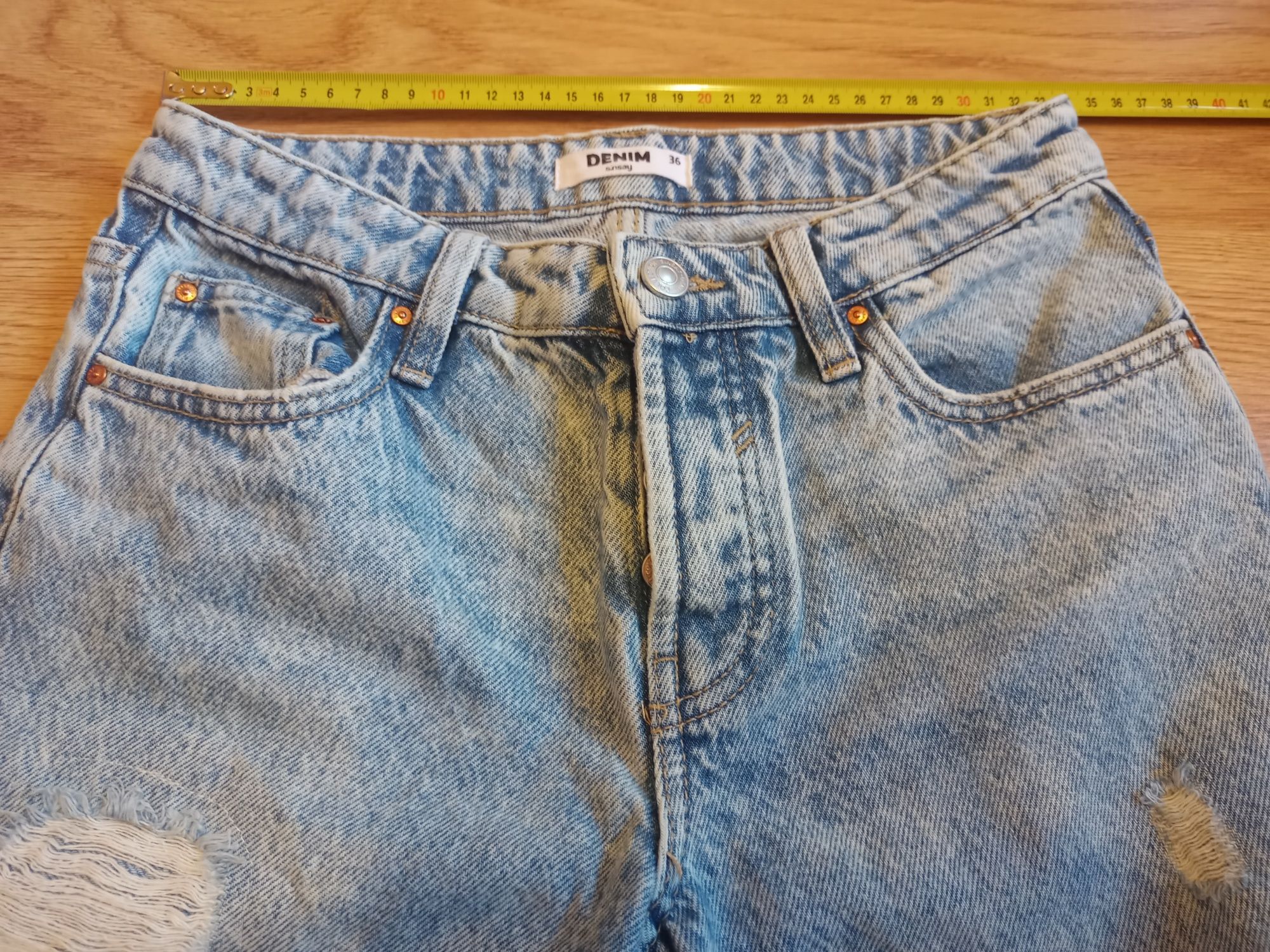 Spodnie dżinsowe prosta nogawka przetarcia 36