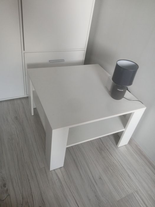 Sprzedam mala ławe biala prawie nowa