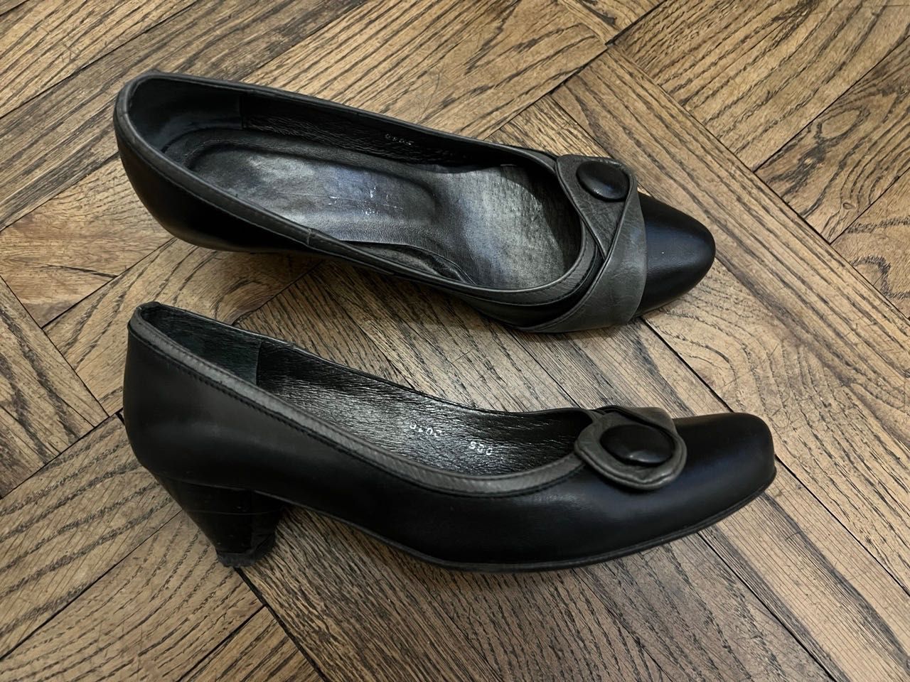 Eleganckie czółenka Kotyl - skóra - rozm. 36