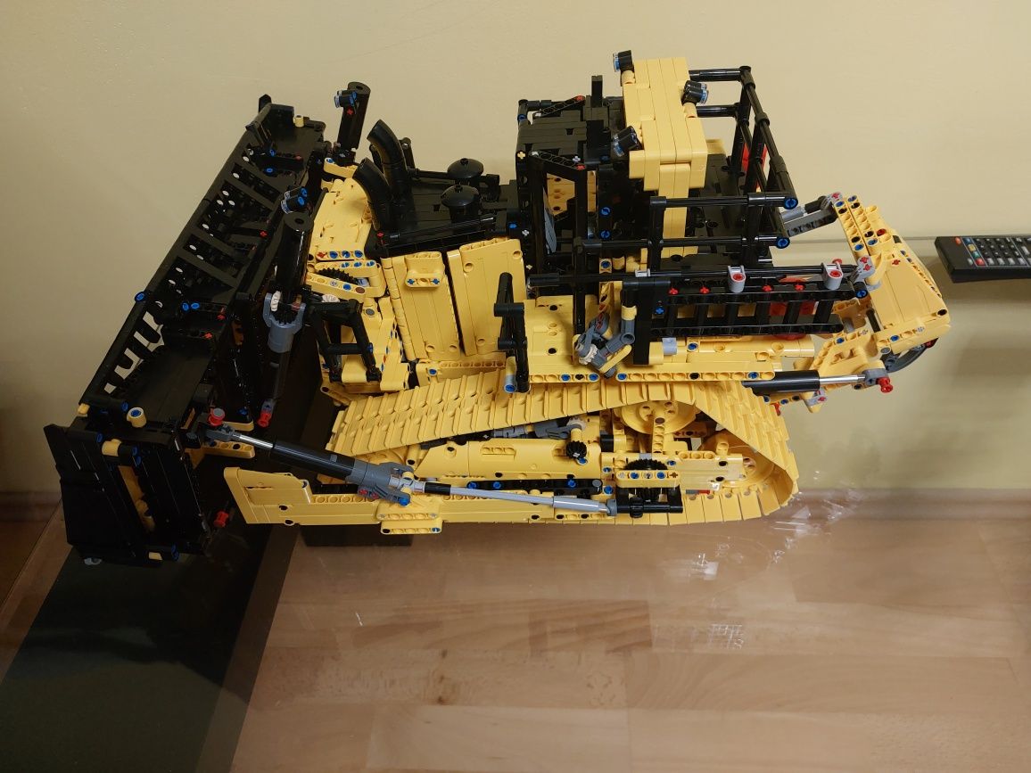 Lego Technic 42131 cat jak nowy