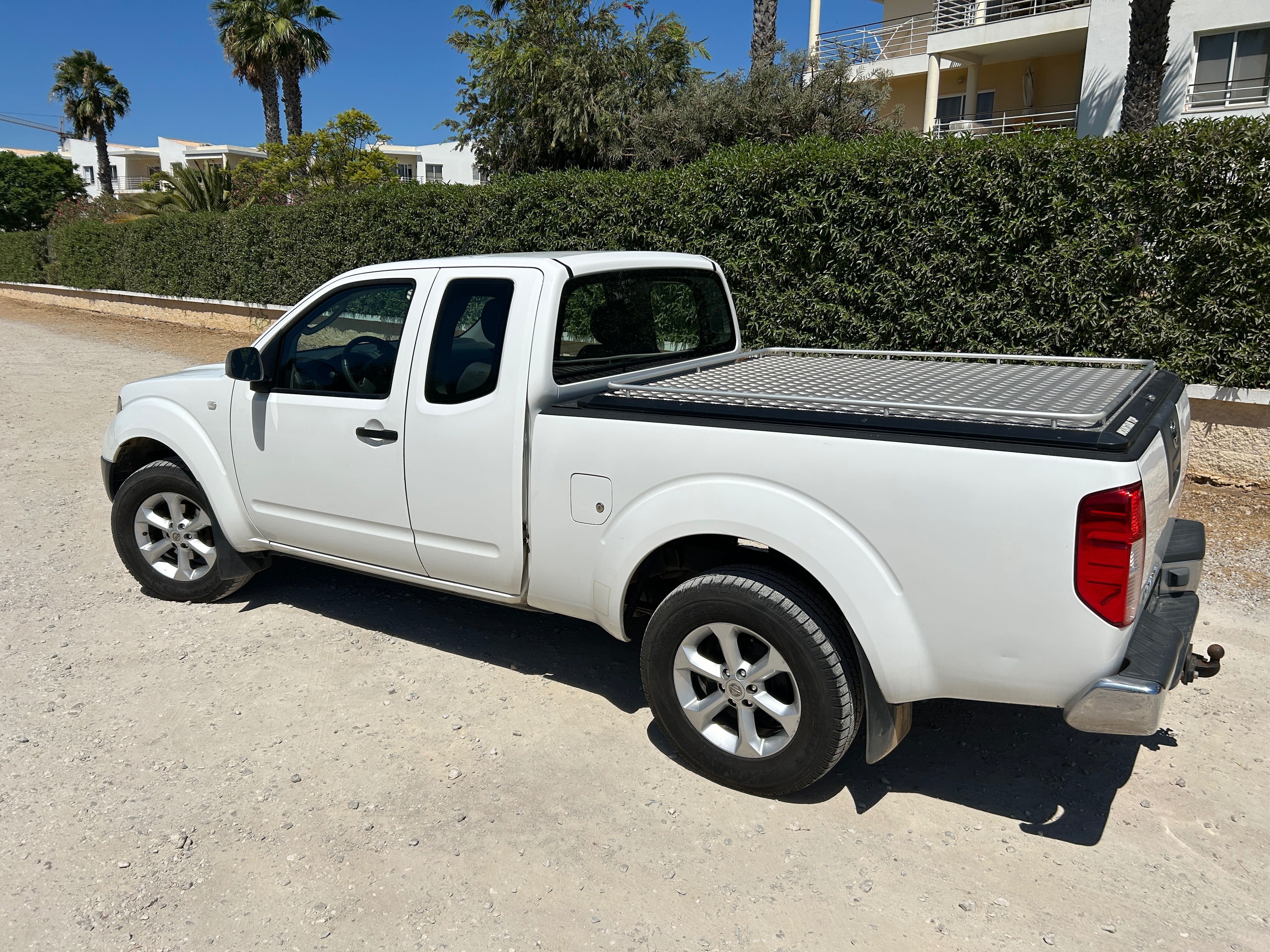 Nissan Navara 4x4 king cab 2.5 dci 174cv 105.000 km.