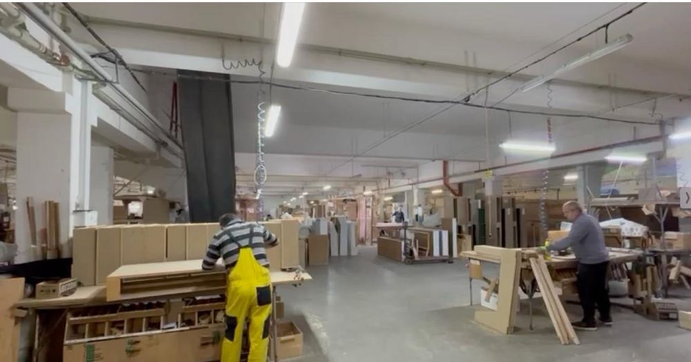 Продаж діючоі меблевої фабрики