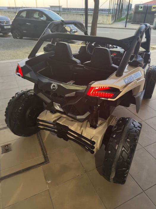 Buggy elétrico para crianças CAN AM