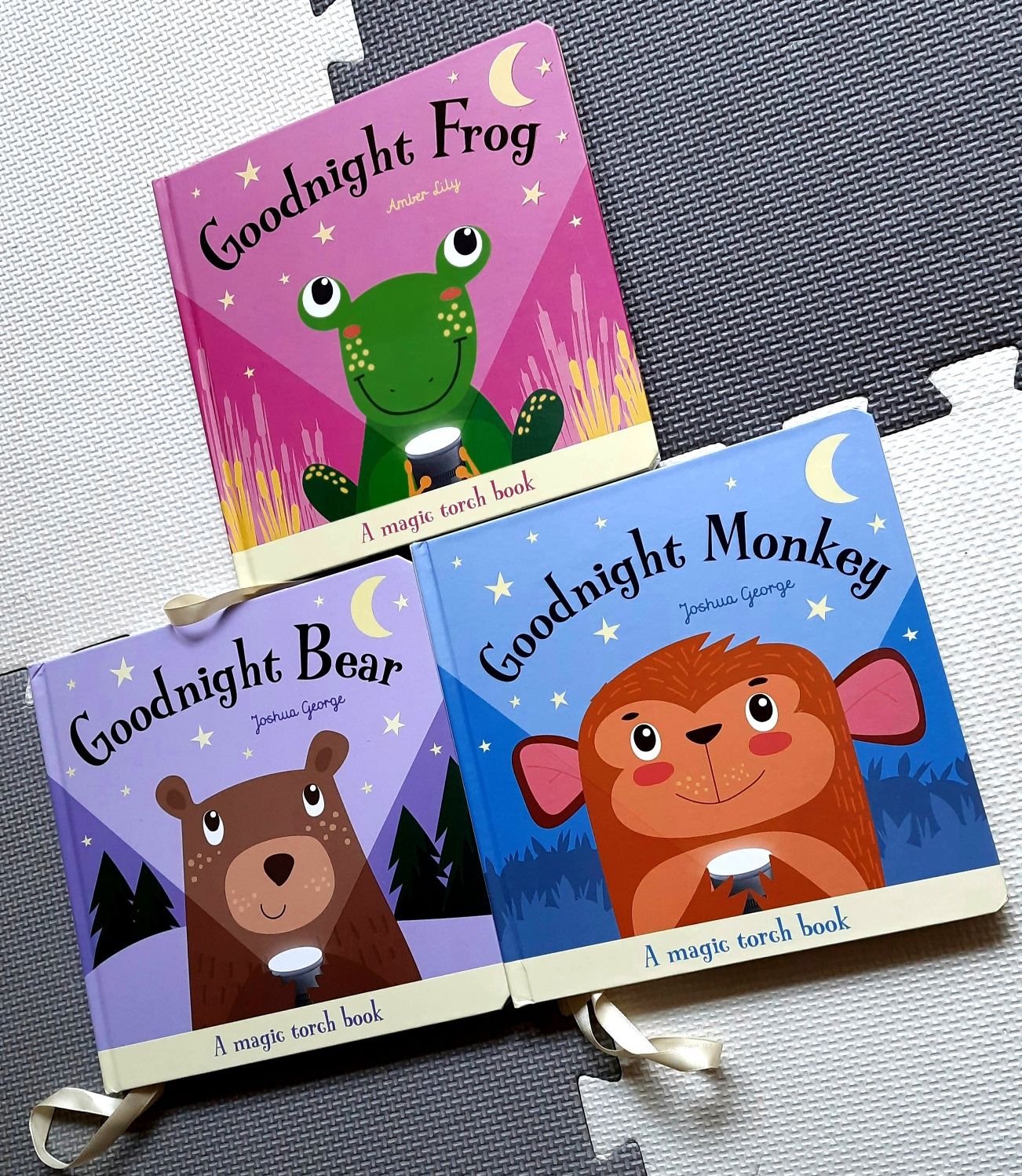 Goodnight Monkey George Joshua książeczka z latarką po angielsku