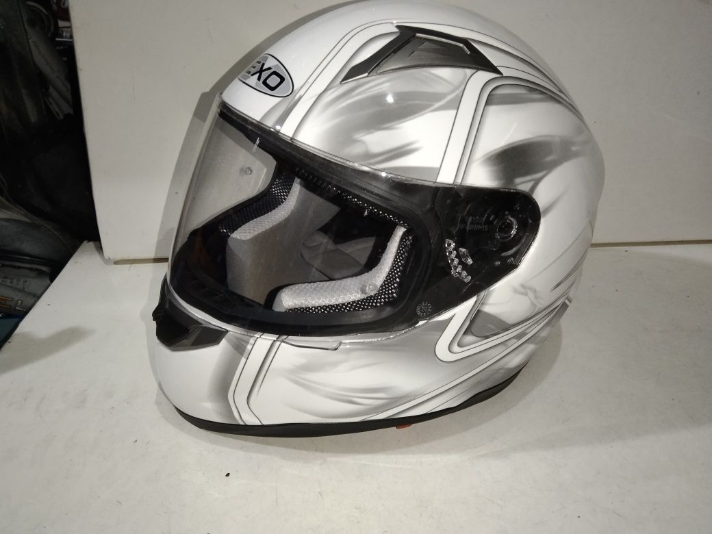 Kask motocyklowy NEXO rozmiar M 58 jak nowy