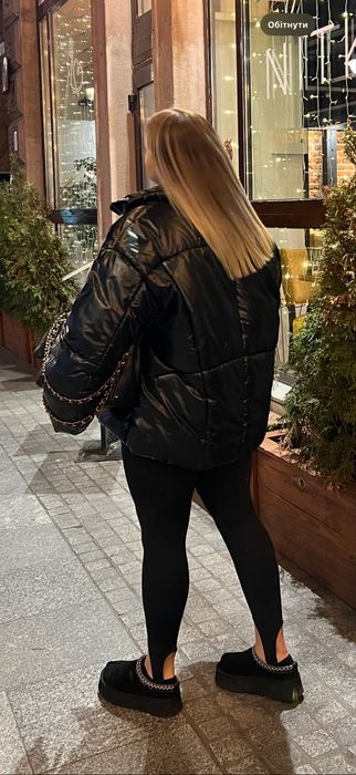 Курточка zara лакова зима