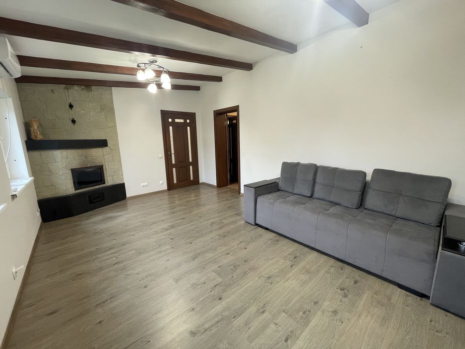 Оренда затишного, економного будинка на Осокорках. Вихід до води.