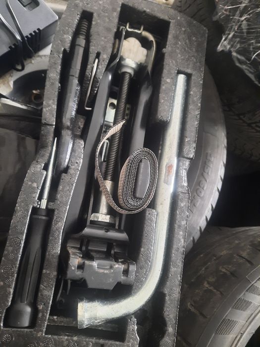 Органайзер запасного колеса шкода сеат фольксваген ауді