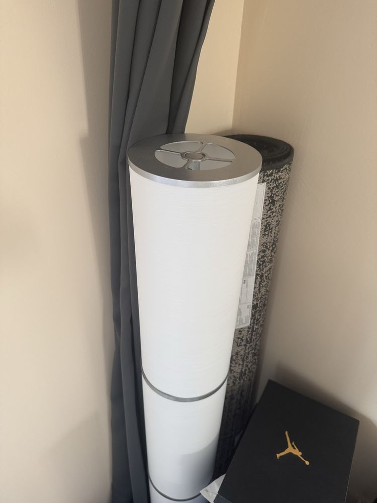 Lampa stojąca biała na kabel