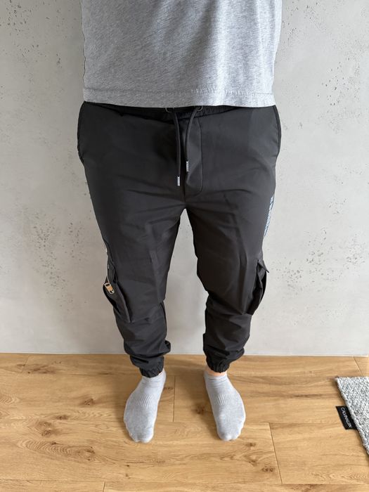 Burberry spodnie czarne dresy meskie rozmiar L