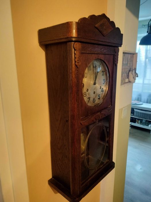 duży drewniany zegar wiszący KWADRANSOWY