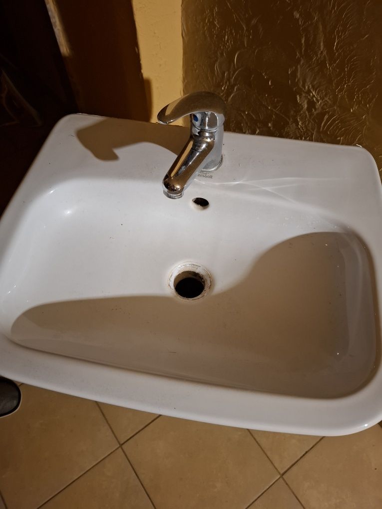 Szafka z umywalką cersanit
