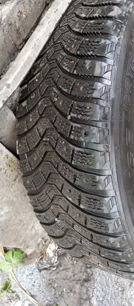 Диски БМВ з гумою 205/60/16. Колеса r16 з резиною. Колеса для БМВ 16