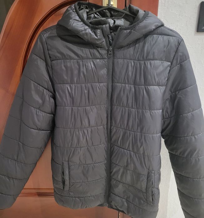 Куртки демісезонні