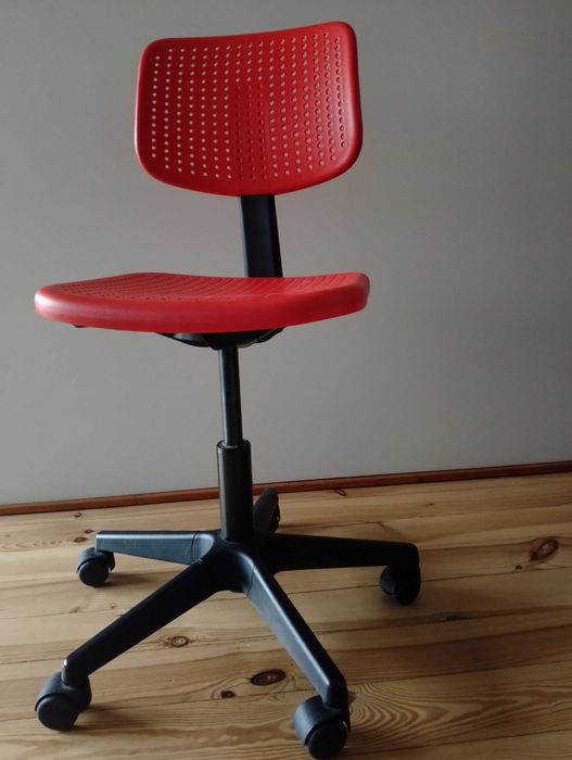 Krzesło biurowe dla dziecka