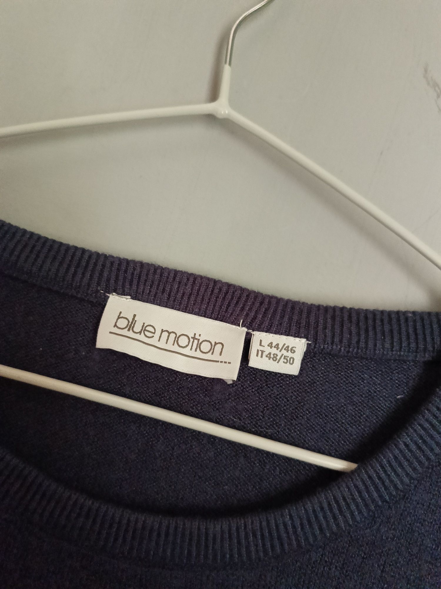 Granatowa sukienka swetrowa Blue Motion, L